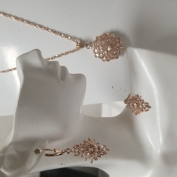 MORGANITE, Pendant and earring set in Rose gold over 925 SS, NWOT # 66 - Picture 1 of 8